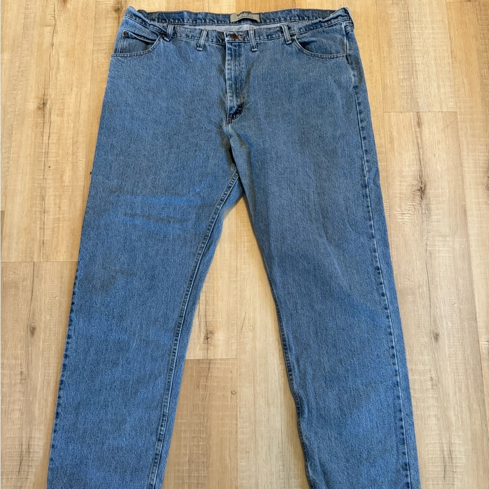 Wrangler Relaxed Fit Blue Jeans